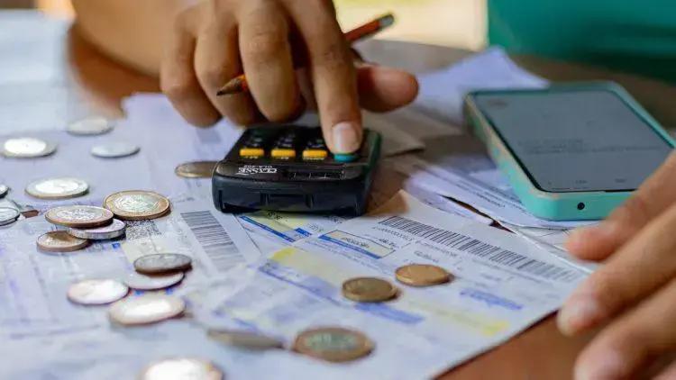 Como 76,1% dos Brasileiros Negociam Dívidas e Saem do Vermelho! - Informa Cidadao Como 76,1% dos Brasileiros Negociam Dívidas e Saem do Vermelho!