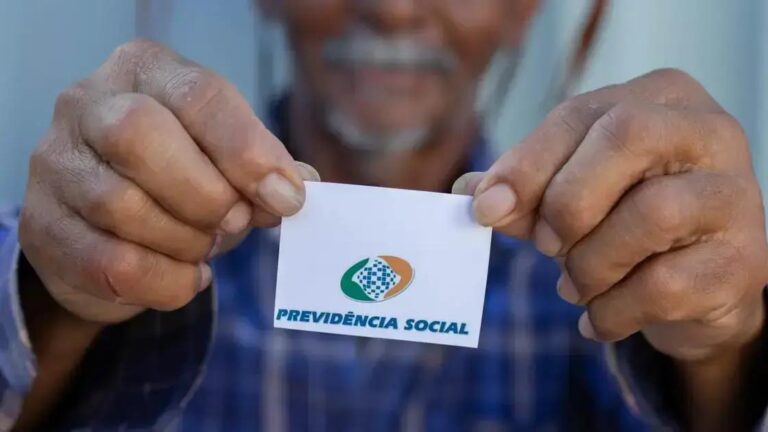 Quando será pago o 13º salário em 2025? Entenda a antecipação
