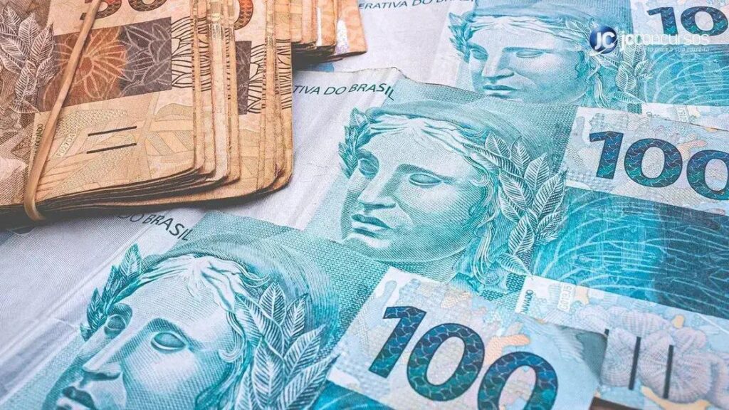 Reajuste Salarial dos Servidores Federais: Abril 2025 em Foco