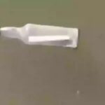 Casal descobre que mensagem em garrafa continha cinzas humanas na praia