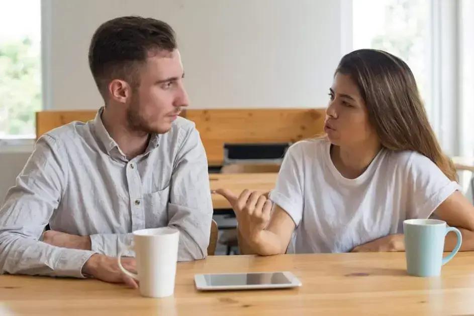 Sinais de que seu relacionamento pode estar por comodidade