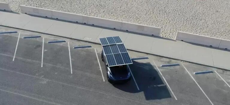 Tesla Model Y recebe painéis solares: será que funciona?