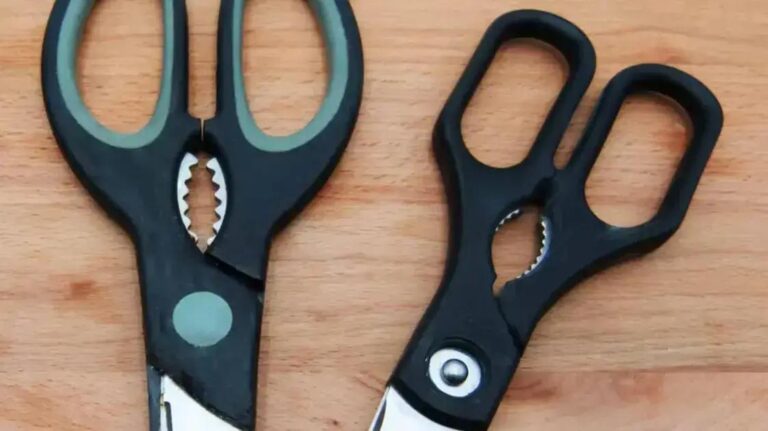 Descubra as funções ocultas da tesoura de cozinha que você não sabia