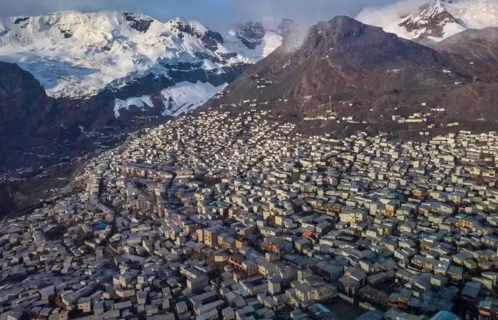 La Rinconada: A Cidade Infernal e a Busca por Ouro nos Andes
