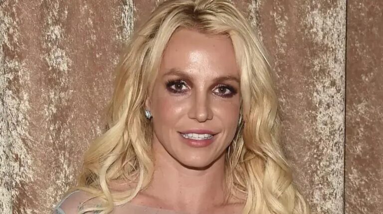 Britney Spears revela verdade sobre sua virgindade em livro