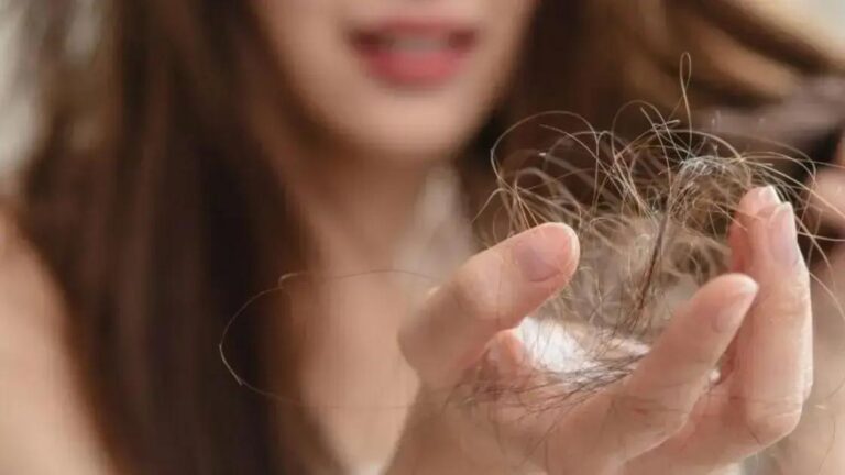 Canetas Emagrecedoras: Será Que Elas Causam Queda de Cabelo?