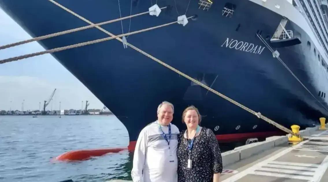 Casal vendeu tudo para viver em cruzeiros e economizar a aposentadoria