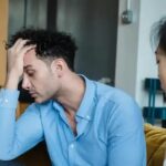 Como identificar mentiras: sinais e perguntas para desconstruir relatos.